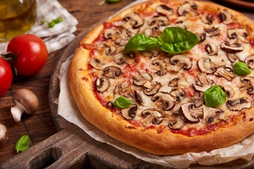 Pizza Champignones
